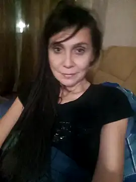 Francenia lolis online show from 02/28/26, 08:30