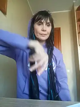 Francenia lolis online show from 03/08/26, 10:18