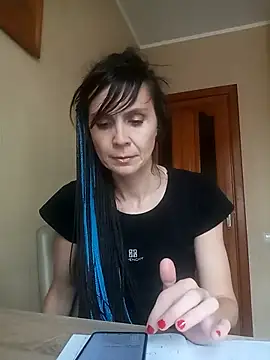 Francenia lolis online show from 10/17/25, 08:06