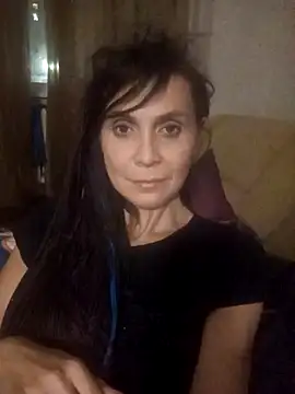 Francenia lolis online show from 02/10/26, 07:57