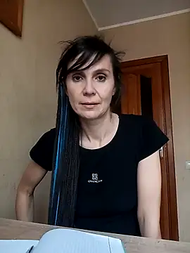 Francenia lolis online show from 10/21/25, 08:14