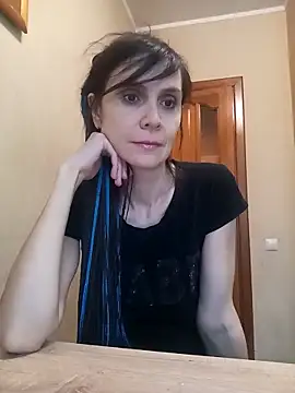 Francenia lolis online show from 11/28/25, 07:19