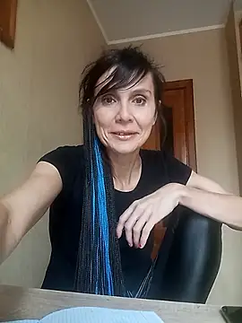 Francenia lolis online show from 10/18/25, 11:34