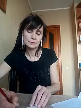 Francenia lolis online show from 04/10/26, 06:31