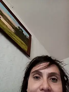 Francenia lolis online show from 02/06/26, 08:10