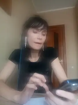 Francenia lolis online show from 04/07/26, 12:18