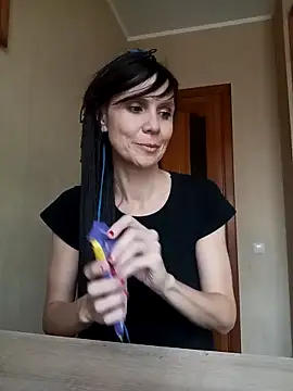 Francenia lolis online show from 10/19/25, 07:22