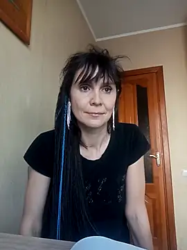 Francenia lolis online show from 03/06/26, 08:09