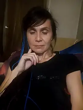 Francenia lolis online show from 10/07/25, 07:59