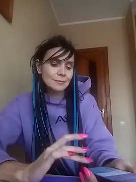 Francenia lolis online show from 11/12/25, 11:47