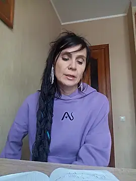 Francenia lolis online show from 02/27/26, 12:16