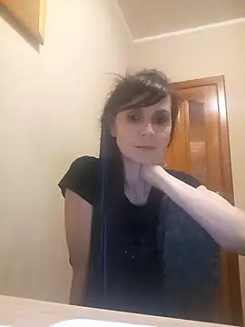 Francenia lolis online show from 10/29/25, 07:46