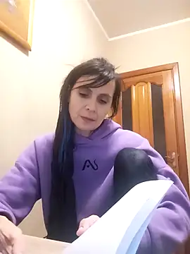 Francenia lolis online show from 12/16/25, 06:17