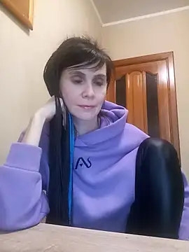 Francenia lolis online show from 11/17/25, 10:30