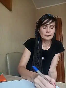 Francenia lolis online show from 10/12/25, 10:16