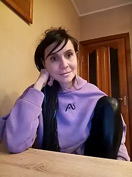 Francenia lolis online show from 02/05/26, 02:57