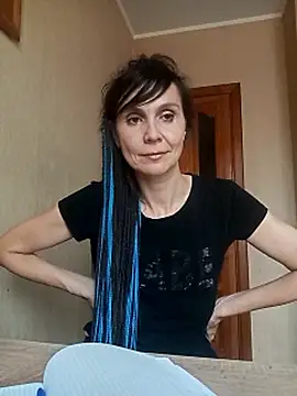 Francenia lolis online show from 10/26/25, 11:10