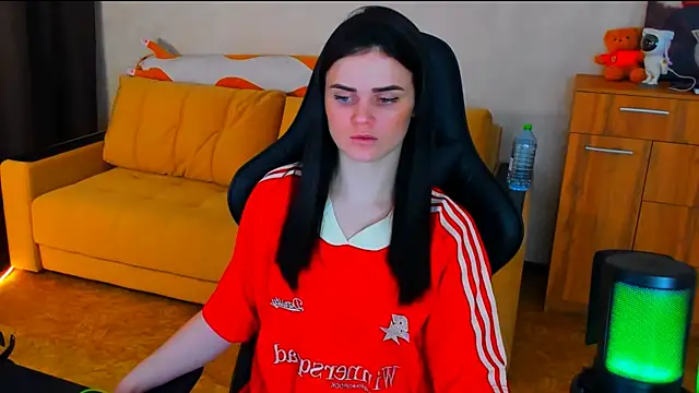 Lora Cain online show from 01/24/25, 03:34