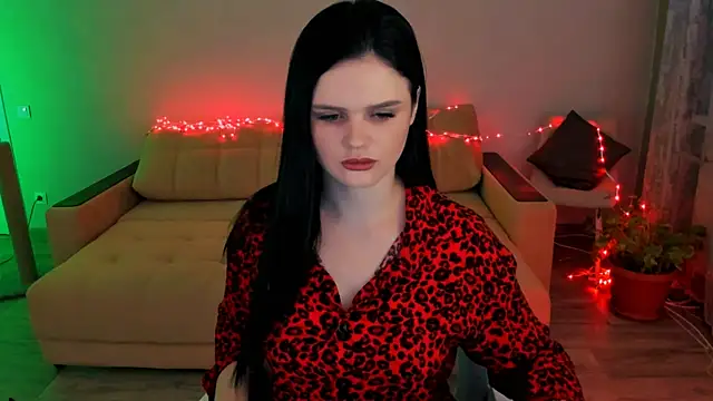 Lora Cain online show from 12/20/25, 12:19