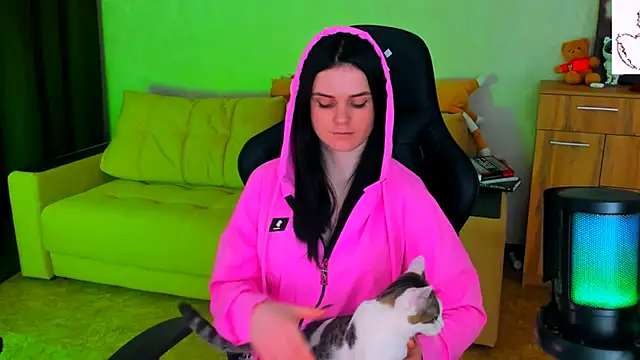 Lora Cain online show from 01/30/25, 06:21