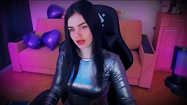 Lora Cain online show from 03/23/25, 08:04