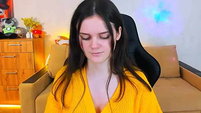 Lora Cain online show from 12/05/24, 05:23