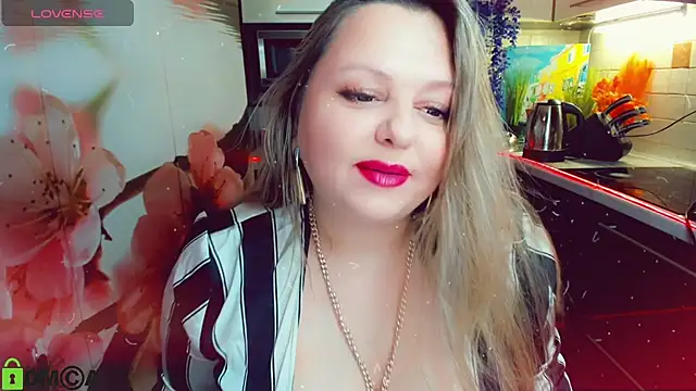 KlaraHoll online show from 02/10/26, 09:19