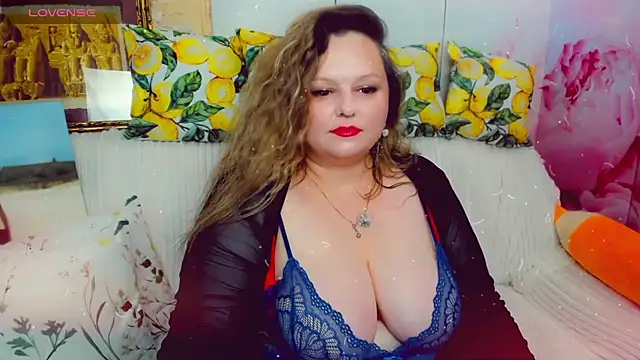 Snapshot of KlaraHoll chatting on 06/25/26, 03:50 KlaraHoll online show from 06/25/26, 03:50