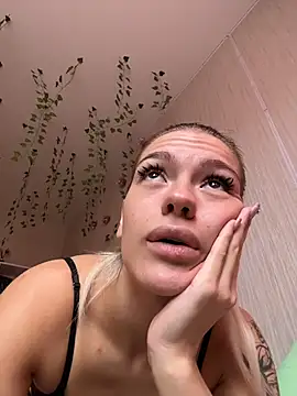 Snapshot of -Sexy_Barbie- chatting on 11/04/25, 05:11 -Sexy Barbie- online show from 11/04/25, 05:11