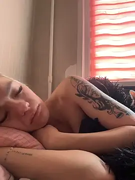 Snapshot of -Sexy_Barbie- chatting on 11/16/25, 03:22 -Sexy Barbie- online show from 11/16/25, 03:22