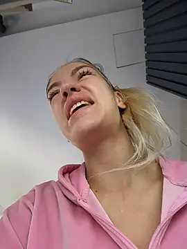 Snapshot of -Sexy_Barbie- chatting on 01/13/26, 03:54 -Sexy Barbie- online show from 01/13/26, 03:54