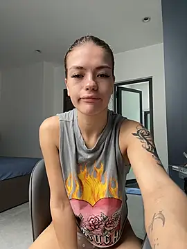 Snapshot of -Sexy_Barbie- chatting on 11/25/25, 03:29 -Sexy Barbie- online show from 11/25/25, 03:29