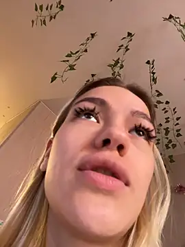 Snapshot of -Sexy_Barbie- chatting on 11/09/25, 03:32 -Sexy Barbie- online show from 11/09/25, 03:32