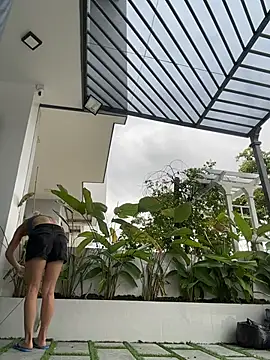 Snapshot of -Sexy_Barbie- chatting on 11/28/25, 02:12 -Sexy Barbie- online show from 11/28/25, 02:12