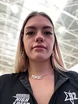 -Sexy Barbie- online show from 02/27/25, 10:01