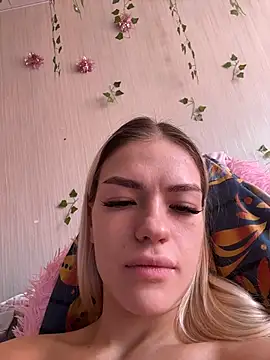 Snapshot of -Sexy_Barbie- chatting on 11/15/25, 05:00 -Sexy Barbie- online show from 11/15/25, 05:00