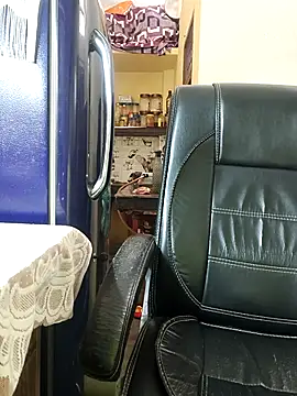 Snapshot of Madhavi_mishra chatting on 11/05/25, 06:05 Madhavi mishra online show from 11/05/25, 06:05