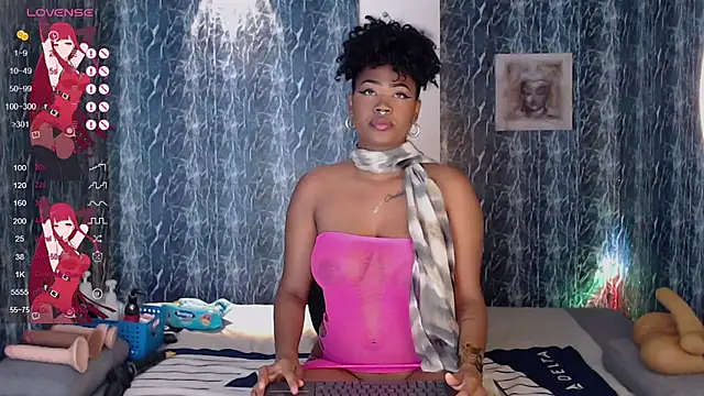 ebonyciaraqueen online show from 11/19/25, 09:37