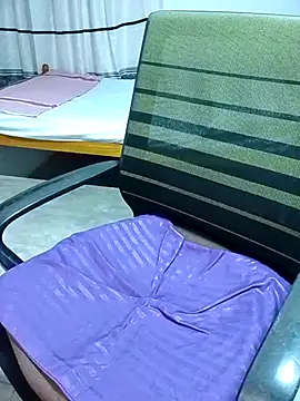 Snapshot of juliya_Les chatting on 09/11/25, 01:44 juliya Les online show from 09/11/25, 01:44