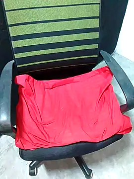 Snapshot of juliya_Les chatting on 02/25/25, 01:43 juliya Les online show from 02/25/25, 01:43