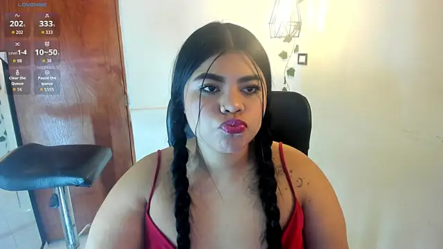 aitana-purple online show from 12/19/25, 12:03