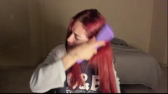 atenas 05  online show from 12/17/25, 09:25