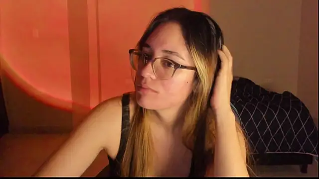 atenas 05  online show from 11/28/25, 09:31