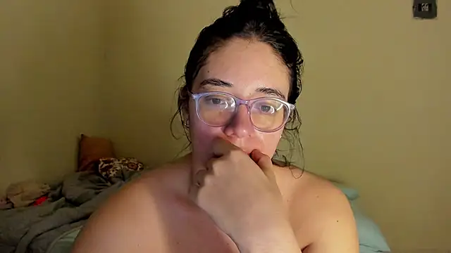 Snapshot of atenas_05_ chatting on 07/15/26, 09:27 atenas 05 online show from 07/15/26, 09:27