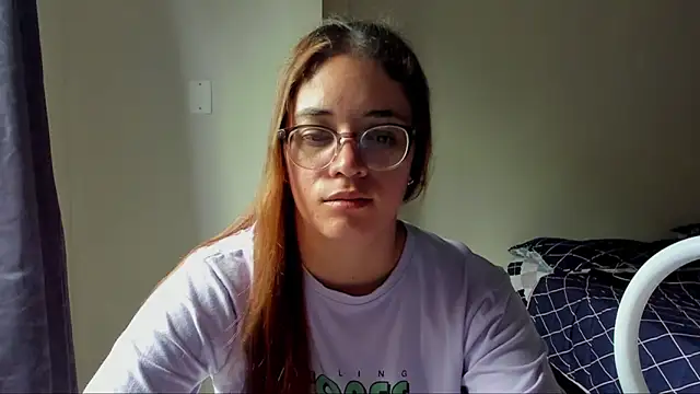 Snapshot of atenas_05_ chatting on 02/13/25, 06:48 atenas 05 online show from 02/13/25, 06:48
