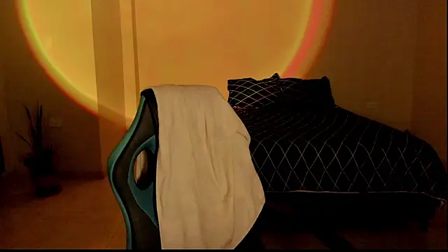 atenas 05  online show from 11/25/25, 09:20