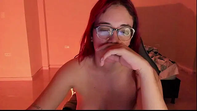 Snapshot of atenas_05_ chatting on 01/08/26, 09:26 atenas 05 online show from 01/08/26, 09:26