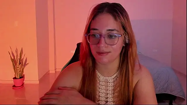 Snapshot of atenas_05_ chatting on 02/21/26, 09:39 atenas 05 online show from 02/21/26, 09:39