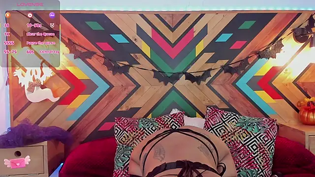 Snapshot of NaiirobiSwan chatting on 10/30/25, 07:33 NaiirobiSwan online show from 10/30/25, 07:33