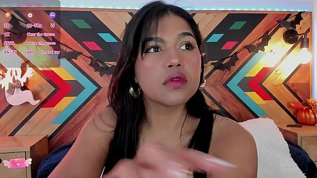 Snapshot of NaiirobiSwan chatting on 10/23/25, 07:34 NaiirobiSwan online show from 10/23/25, 07:34